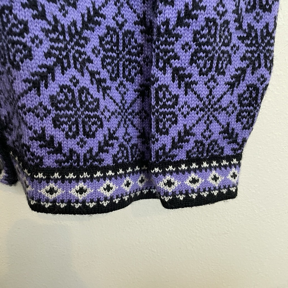 Vtg Women's L.L. BEAN Nordic CARDIGAN SWEATER, Wool MED  Preppy Purple SNOWFLAKE - Picture 5 of 10